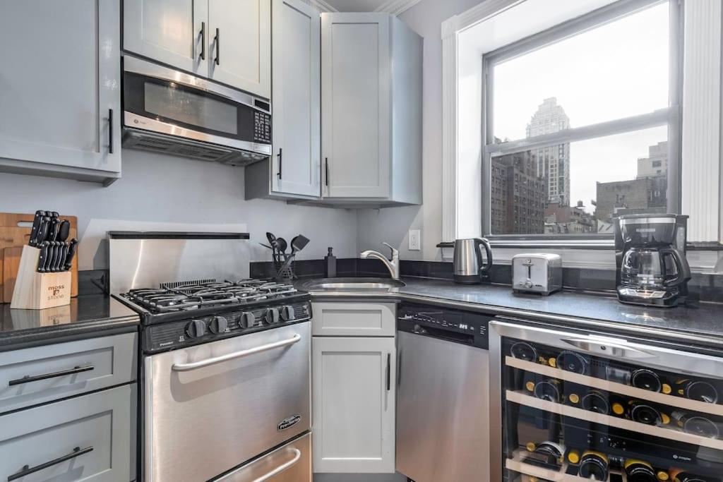 ניו יורק Gorgeous & Bright 3Bdr & 1Bth In Midtown Manhattan מראה חיצוני תמונה